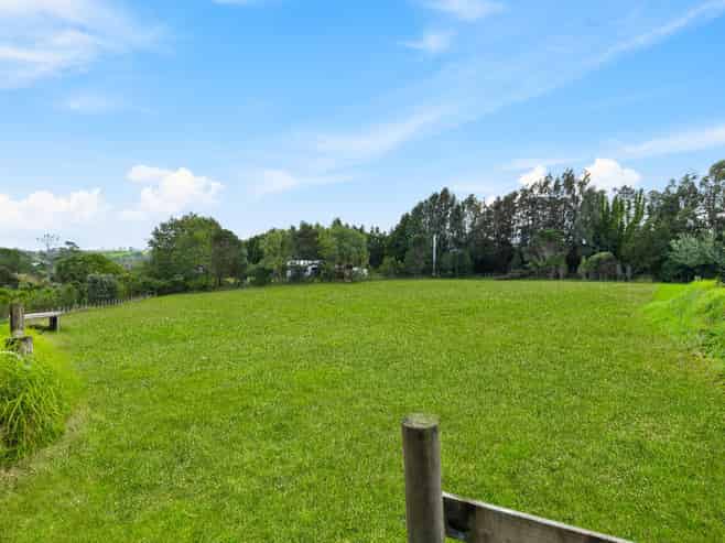 112 Sanders Road, Paremoremo