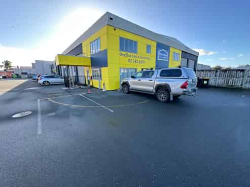 Large Papamoa Warehouse!