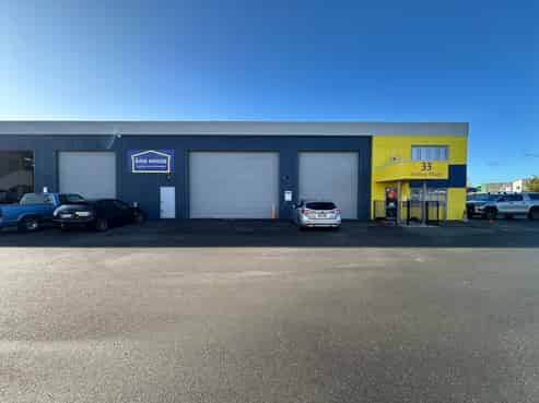 Large Papamoa Warehouse!