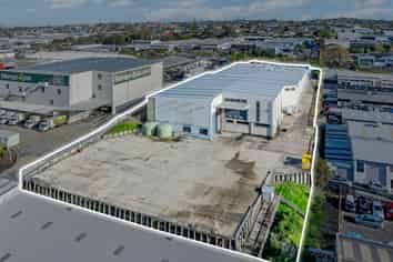 Substantial Wairau Industrial Facility + Yard
