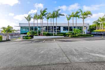 Substantial Wairau Industrial Facility + Yard