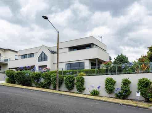 84 Churchill Drive, Taradale