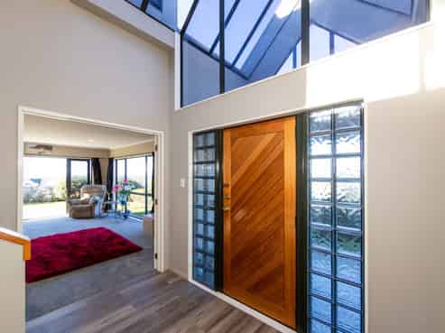84 Churchill Drive, Taradale