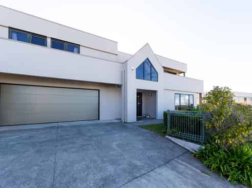 84 Churchill Drive, Taradale
