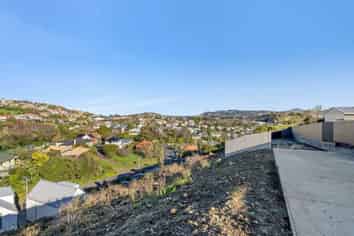 b Heath Street, Andersons Bay