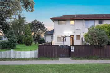 1/62 Great South Road, Papatoetoe