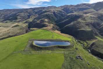 7797 Hyde-Middlemarch Road, Middlemarch