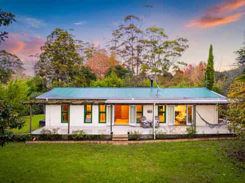 646 West Coast Road, Oratia