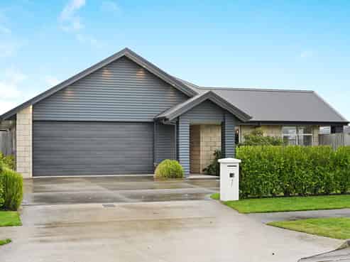 7 Bourke Drive, Cambridge