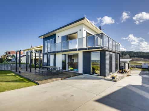 268 Whirinaki Road, Bay View
