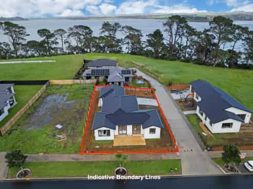 14A MCLARIN ROAD, Glenbrook