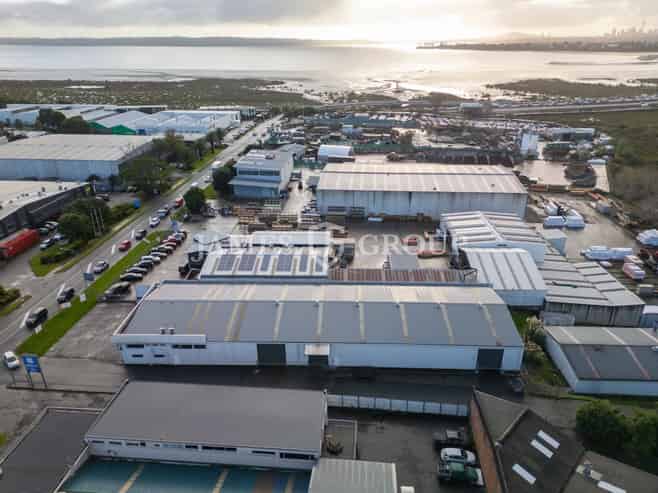 PRIME MOTORWAY ACCESS | 1,640m² ROSEBANK WAREHOUSE