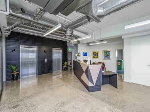 MOTIVATED VENDOR – MODERN FULL-FLOOR OFFICE IN...