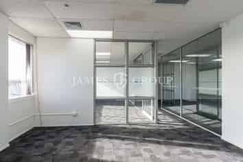 CHARMING 119M² OFFICE IN EPSOM WITH NATURAL LIGHT