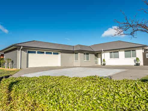 37 Magnolia Crescent, Tawhero