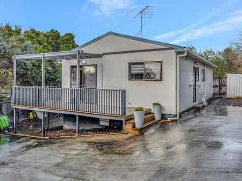 2/38 Arlette Place, Massey