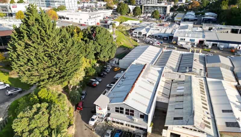 152-154 First Avenue, Avenues