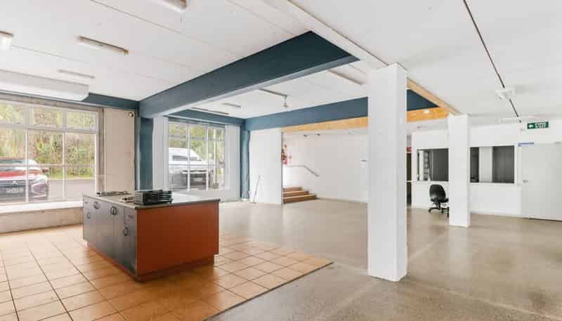 152-154 First Avenue, Avenues