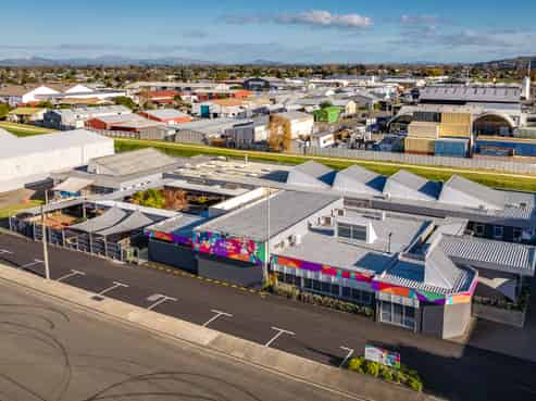 Two Tenants  - One great opportunity!