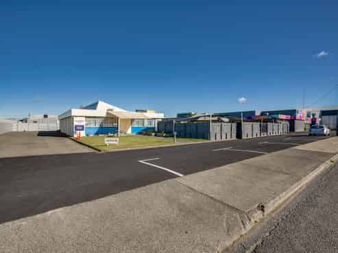 Two Tenants  - One great opportunity!