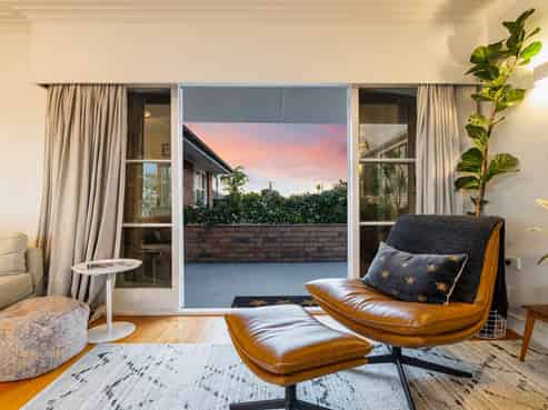 56 Lake Road, Devonport