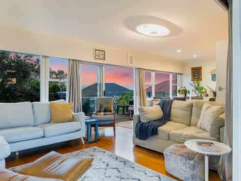 56 Lake Road, Devonport