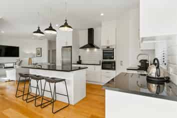 312 Birdwood Road, Massey