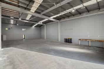 Exceptional Value - Modern 472sq m Warehouse 