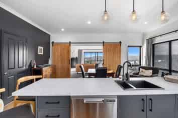 1 Shakespeare Road, Bastia Hill