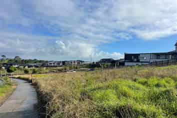   Angiangi Crescent, Beachlands