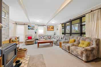 421 Fitzgerald Road, Drury