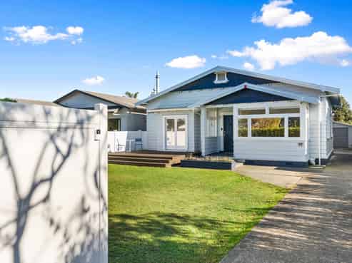 144 Nelson Crescent, Napier South