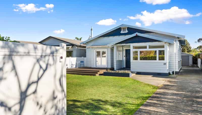 144 Nelson Crescent, Napier South