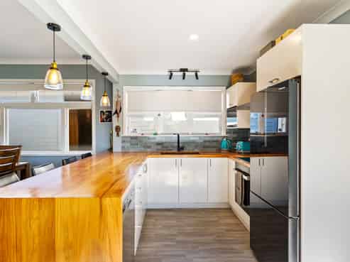144 Nelson Crescent, Napier South