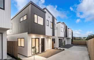 104C  Edgewater Drive, Pakuranga
