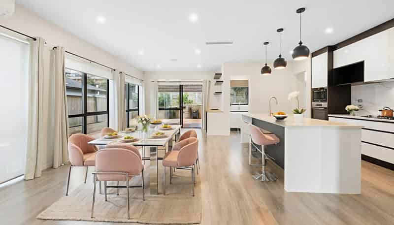 8 Hauhake Road, Flat Bush