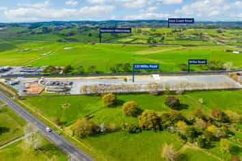 Dairy Flat yard – 5,206 sqm