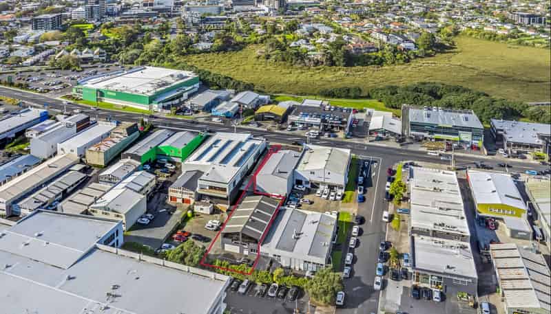 47 Barrys Point Road, Takapuna