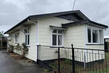 28 Hammond Street, Bulls