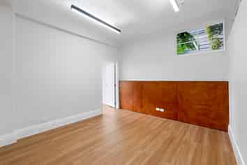 Orakei Health/Medical/Service Retail For Lease