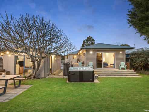22 George Crescent, Buckland