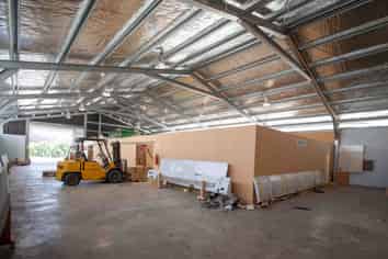 300m² Industrial Shed For Lease