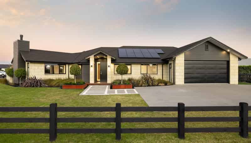 34 Mike Smith Drive, Cambridge
