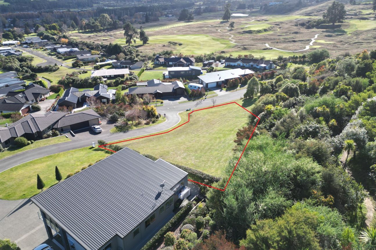 Prime dress-circle section Kinloch – pohled 2