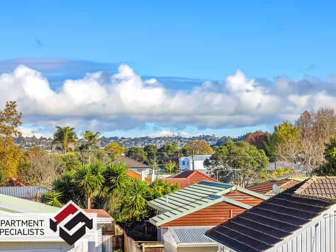 84 Gunner Drive, Te Atatu Peninsula