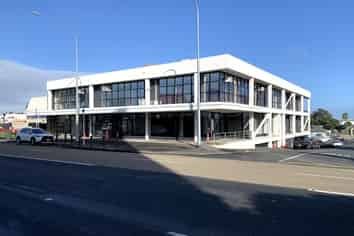 Refurbished Ground Floor Office | 436 m2