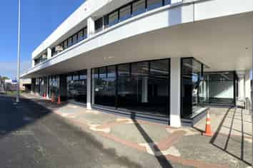 Refurbished Ground Floor Office | 436 m2