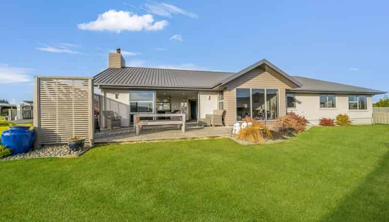 58c Essex Street, Weston