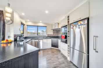 58c Essex Street, Weston