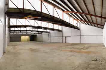High-Profile 740m2 Industrial Unit